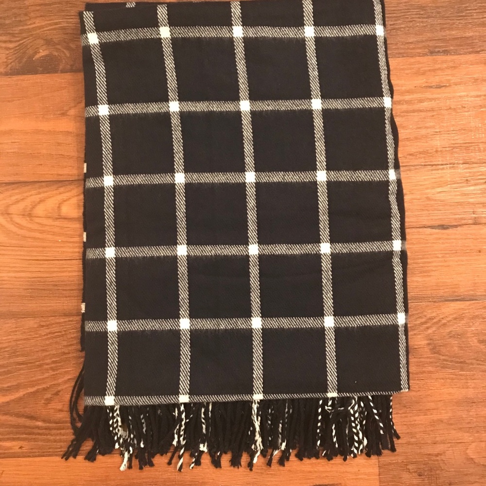 NWOT J. Crew Factory Navy Blanket Scarf